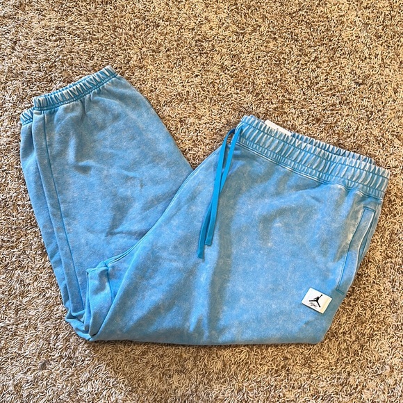 NWT- Jordan - Women’s Joggers - Size 3X